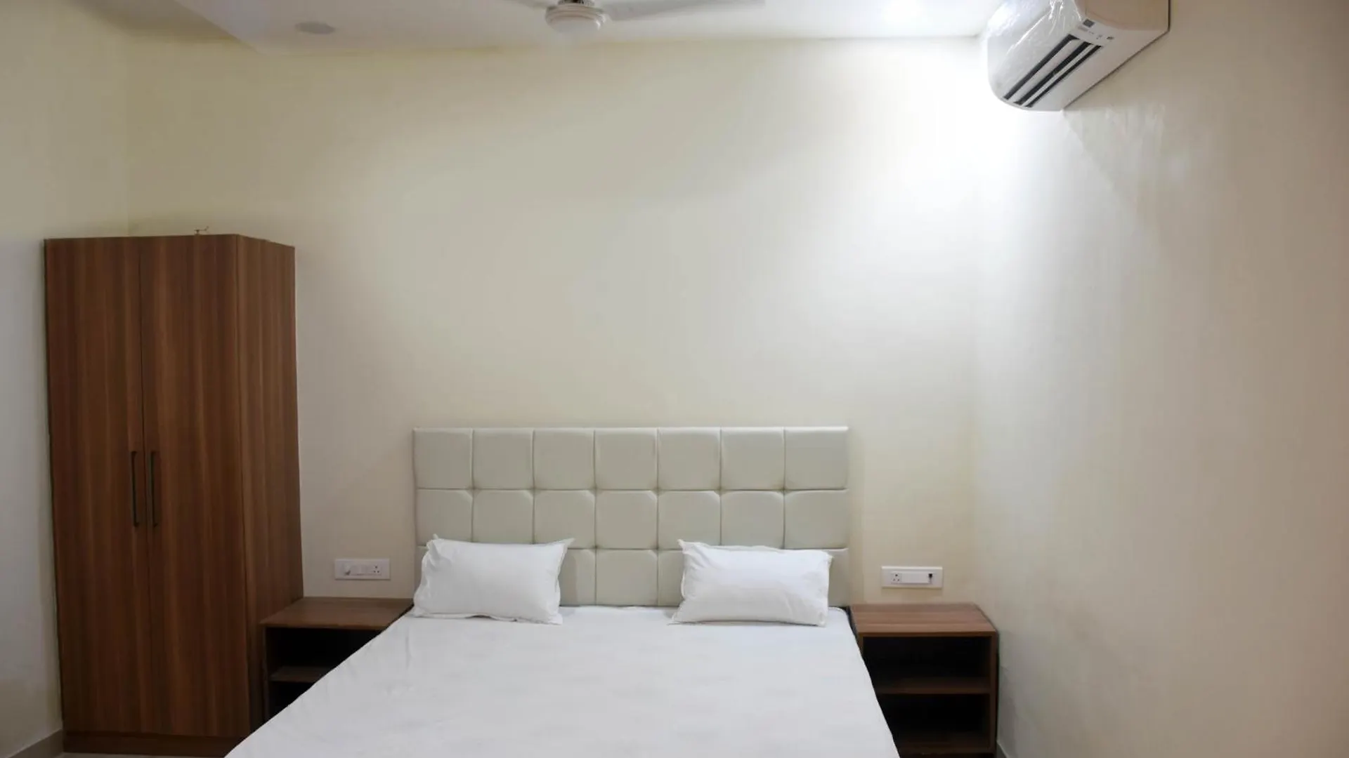 Guest house Bharat Milap Homestay- A Sonawala Unit Varanasi